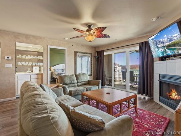 4800 Eagleview Drive, Unit 635, Osage Beach, MO 65065