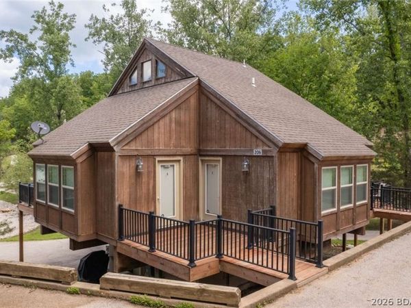 206 Yacht Club Landing Drive , Lake Ozark, MO 65049