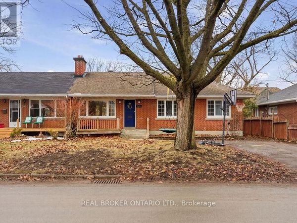 2086 Blossom Drive , Ottawa, ON K1H6G8