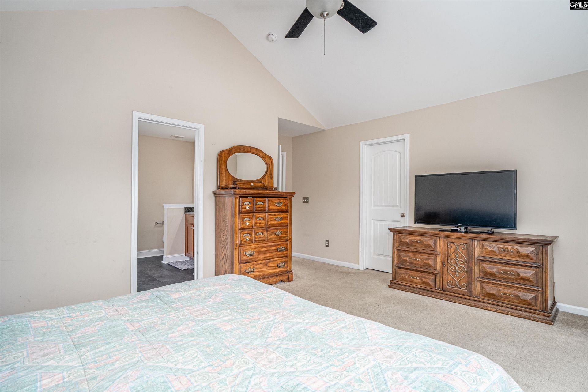 142 Whitton Court  Photo 17