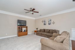 142 Whitton Court  photo 4