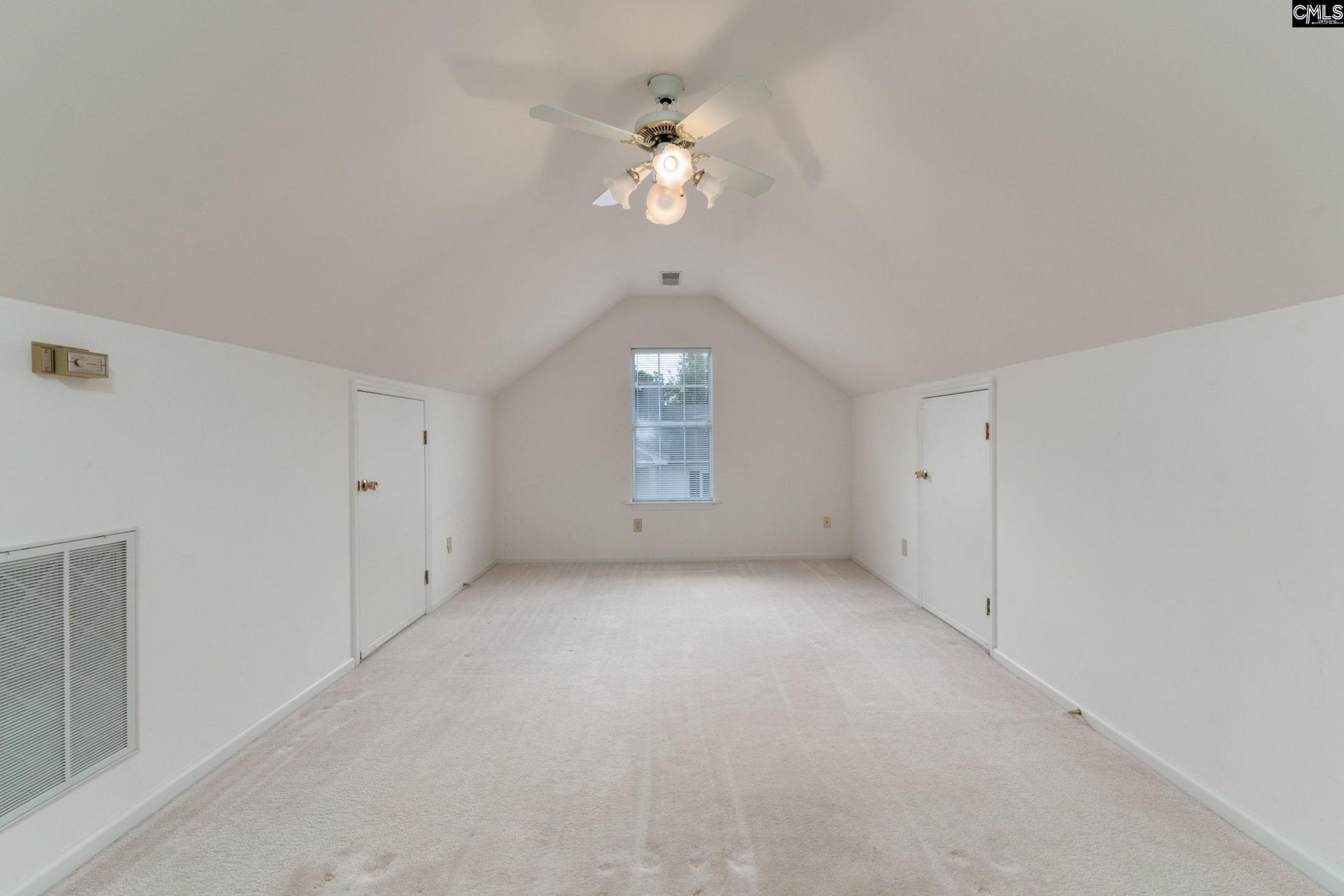 38 Dovecreek Drive  Photo 21