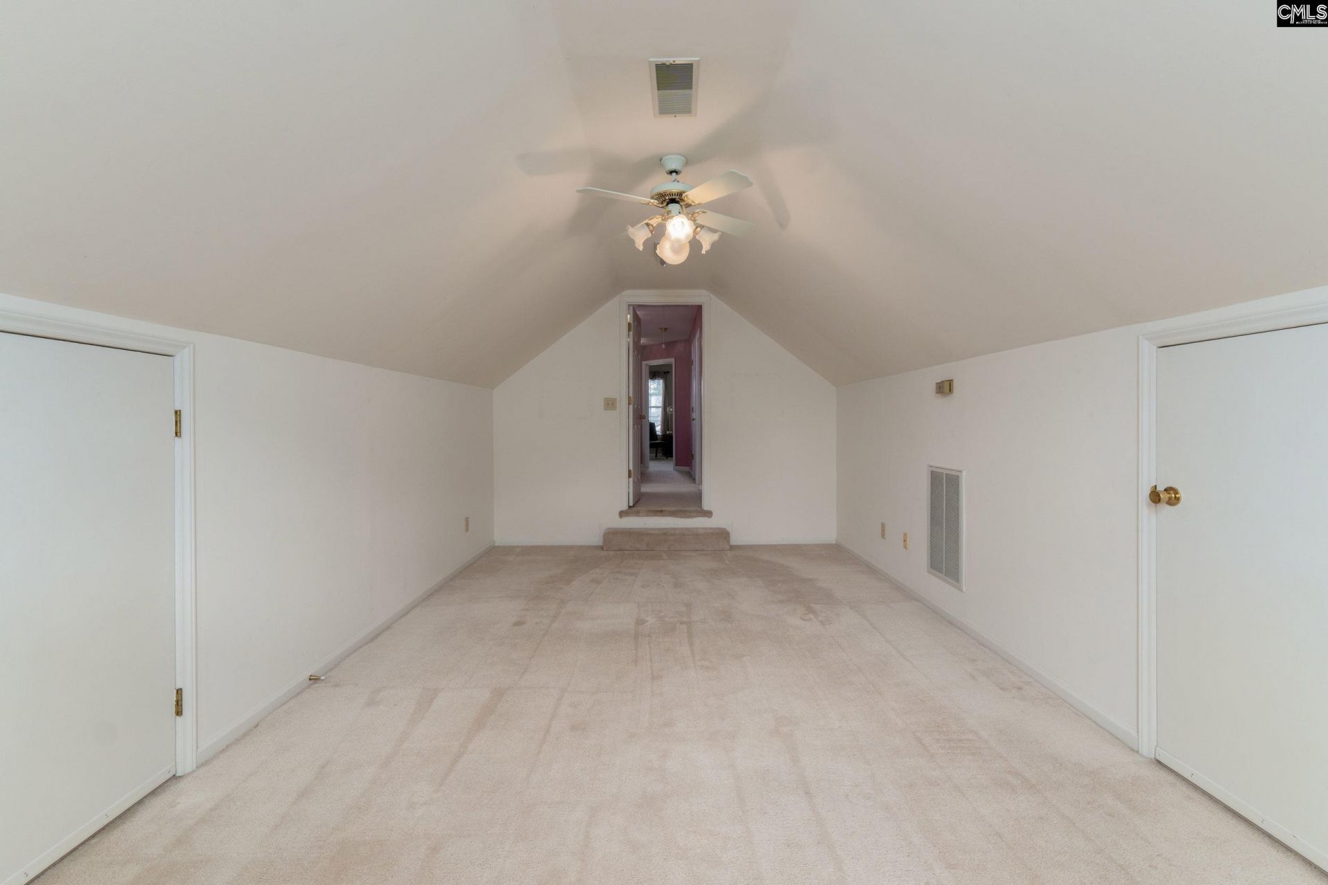 38 Dovecreek Drive  Photo 22