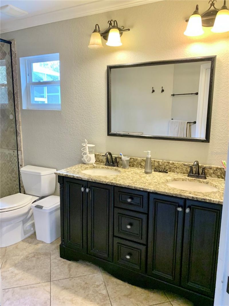 2219 NW 17th Avenue, Gainesville, FL 32605 Photo