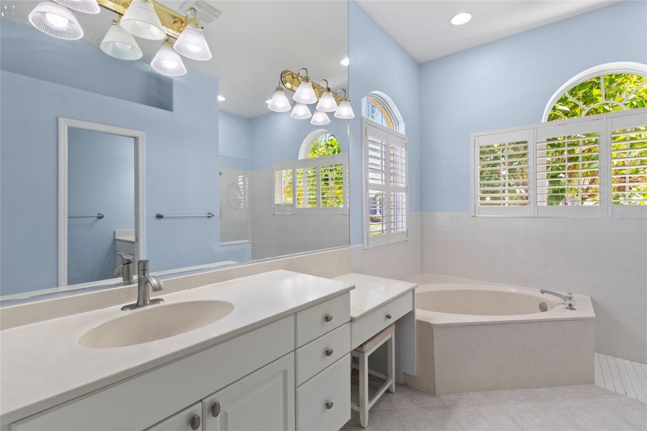 4427 Shark Drive , Bradenton, FL 34208 Photo