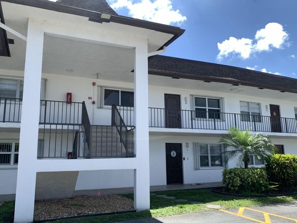 3111 Gardens E Drive, Unit 25, Palm Beach Gardens, FL 33410