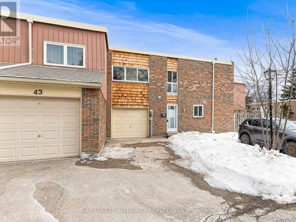 41 Elsa Vine Way, Toronto (Bayview Village), ON M2J4H8