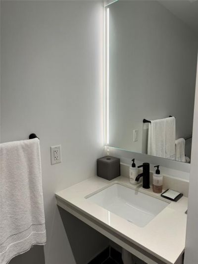 398 NE 5th Street, Unit 4015, Miami, FL 33132 Photo