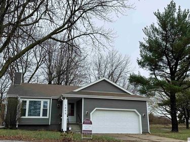 7805 Potter Plaza, Omaha, NE 68122