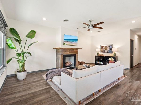 301 Dwight Ave, Pensacola, FL 32507