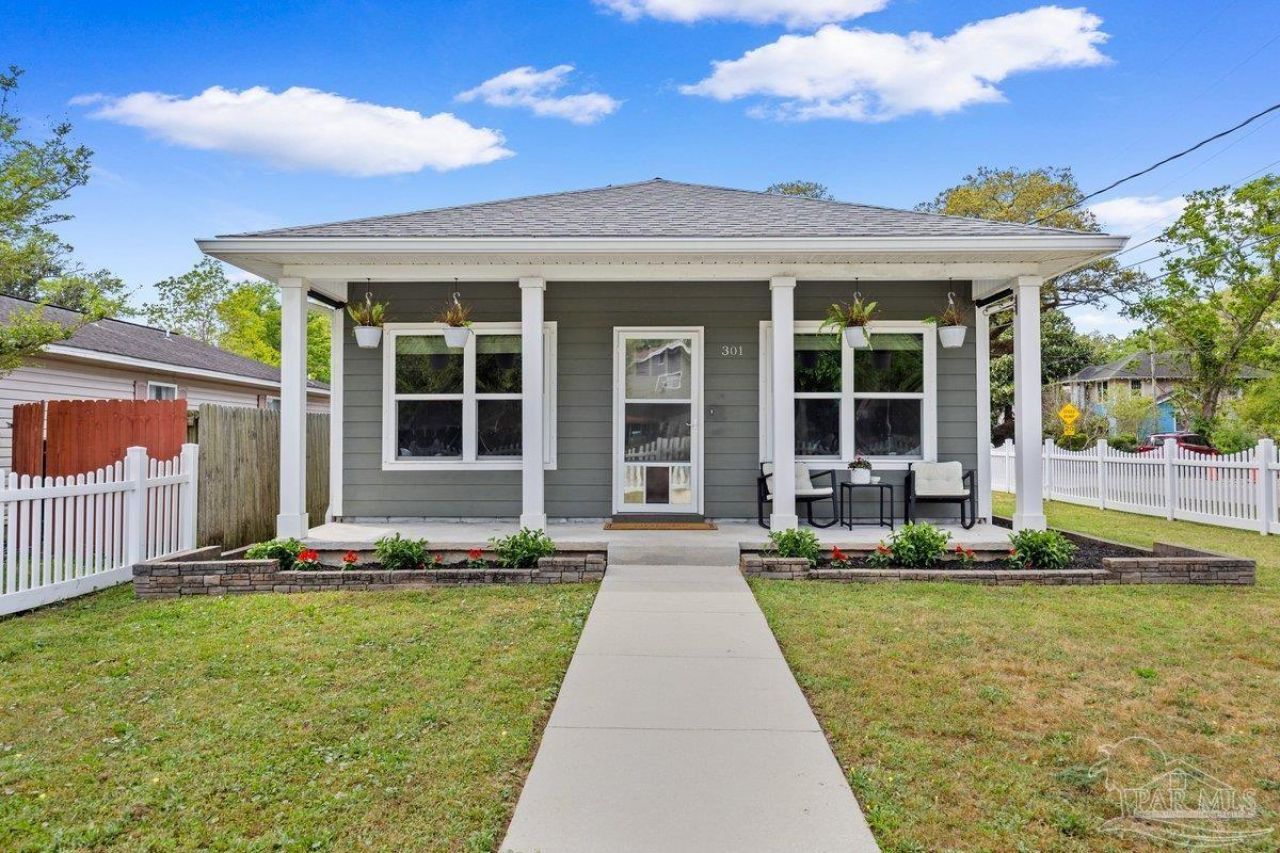 301 Dwight Ave, Pensacola, FL 32507 Main Photo