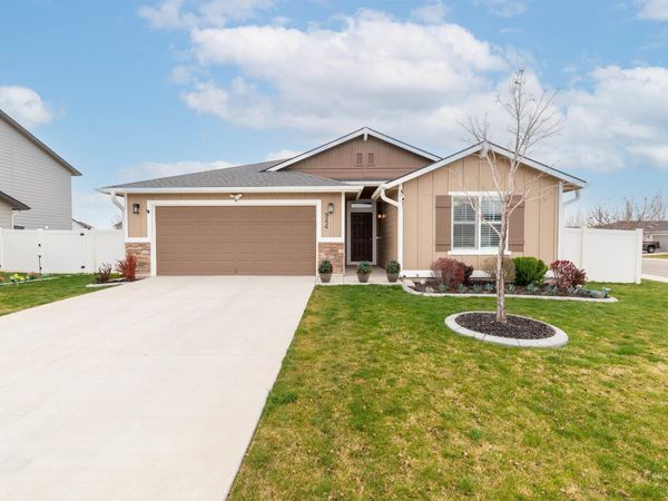 944 S Rangipo Ave, Kuna, ID 83634