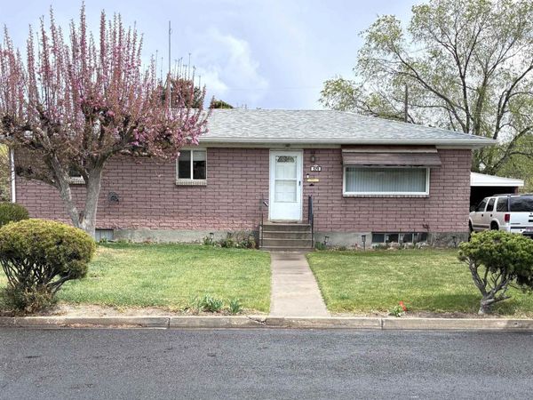 570 Madison St, Twin Falls, ID 83301