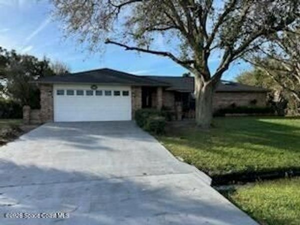 828 Emerson Drive NE, Palm Bay, FL 32907