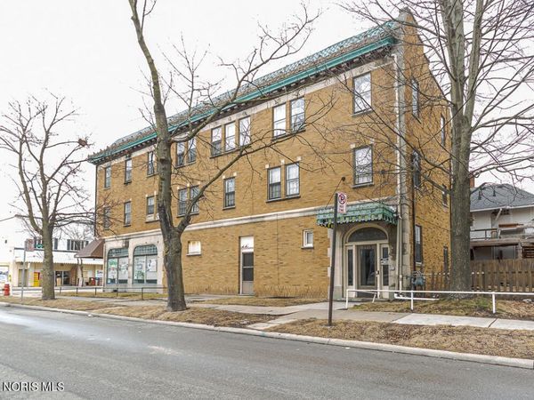 1125 W Sylvania Avenue, Toledo, OH 43612