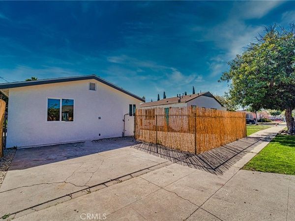 11420 Clovis Avenue, Los Angeles, CA 90059