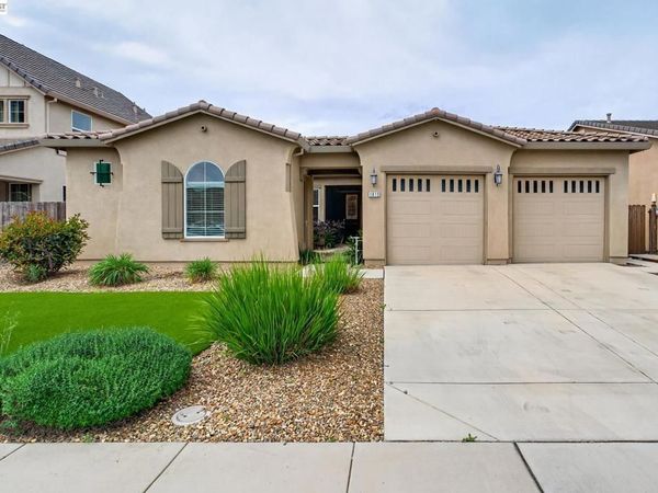 1973 Carogold Ln, Manteca, CA 95337