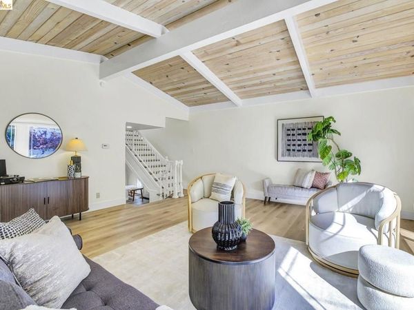 6635 Banning Dr, Oakland, CA 94611