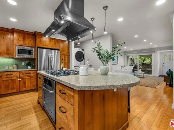 1315 Stanford Street, Unit 3, Santa Monica, CA 90404