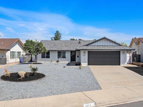 13111 Tobiasson Rd, Poway, CA 92064