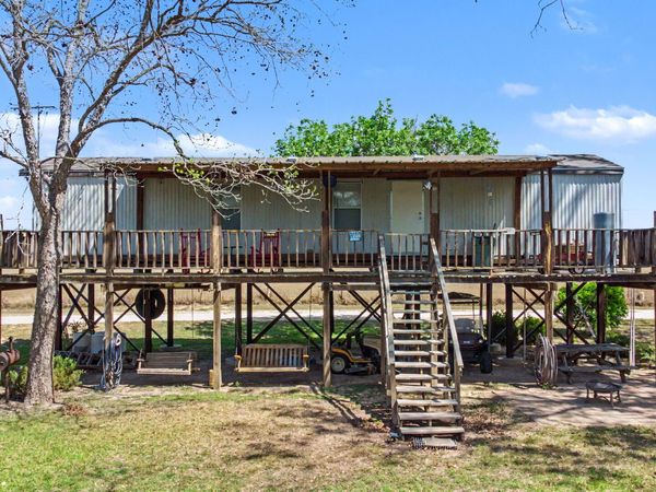 1250 Darst Creek, Seguin, TX 78155