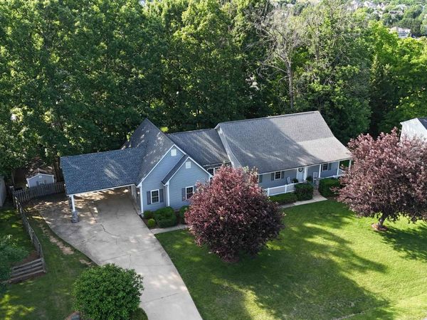 18 FOREST VIEW LN, Fishersville, VA 22939
