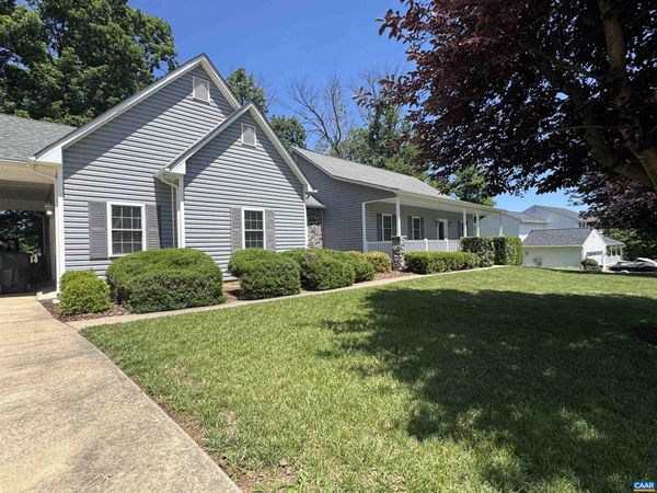 18 FOREST VIEW LN, Fishersville, VA 22939