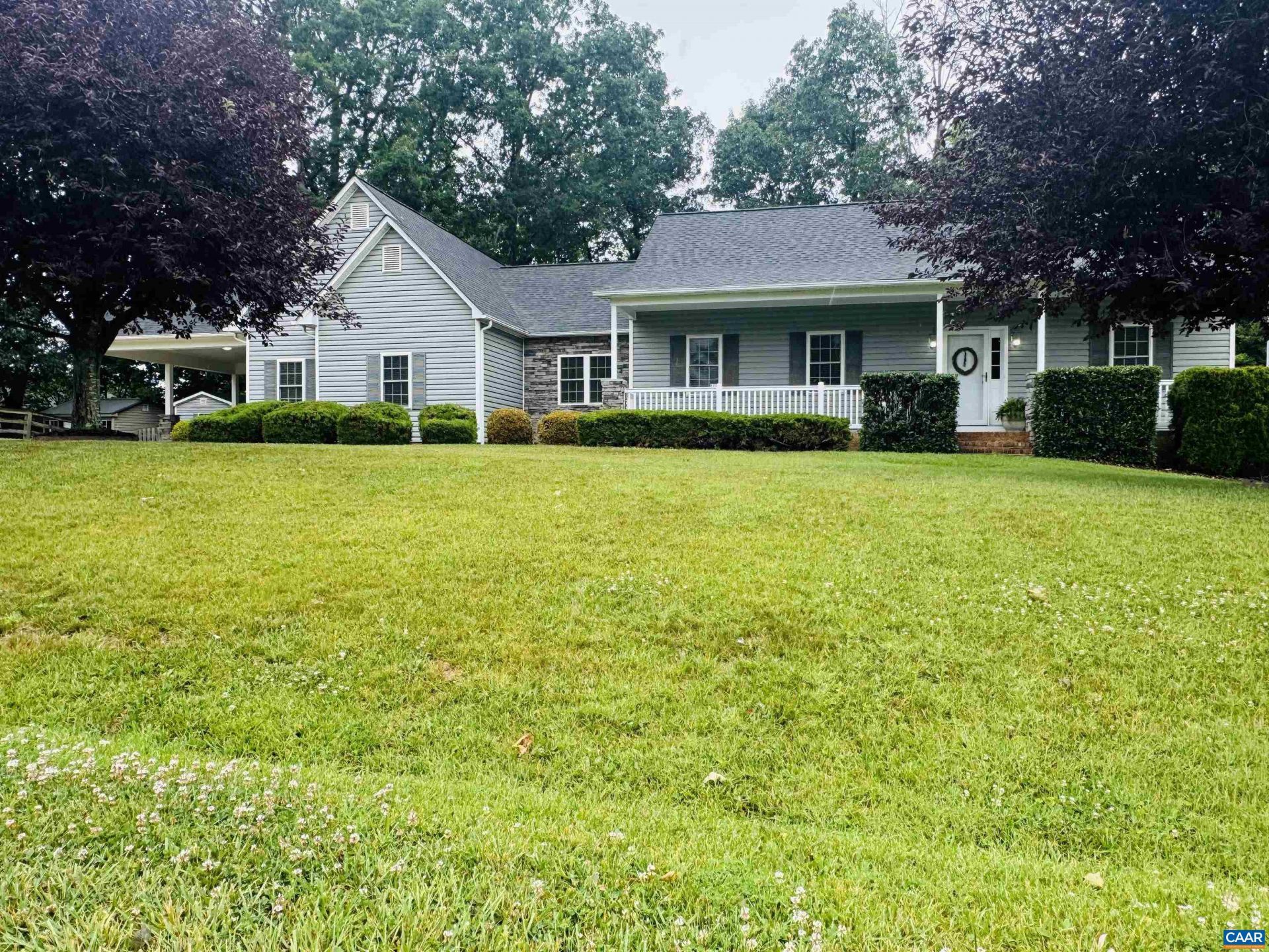 18 Forest View Ln, Fishersville, VA 22939 Main Photo