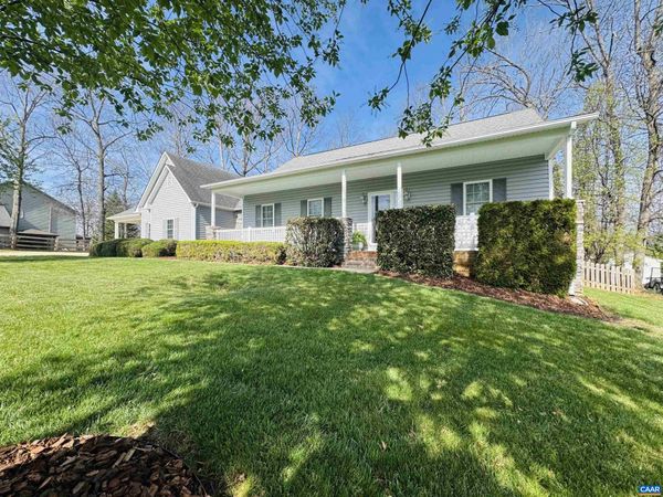 18 FOREST VIEW LN, Fishersville, VA 22939