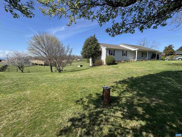 224 SAINT JAMES RD , Fishersville, VA 22939