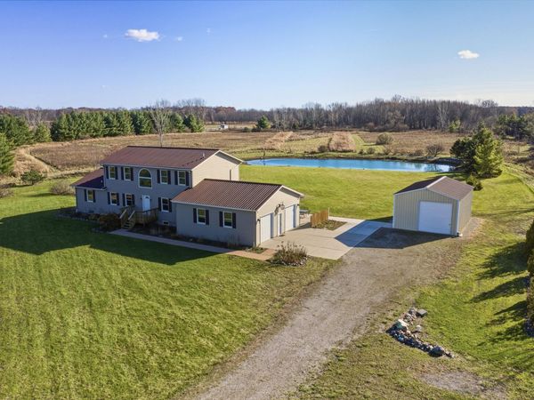 9227 Yager Road, Columbus, MI 48063