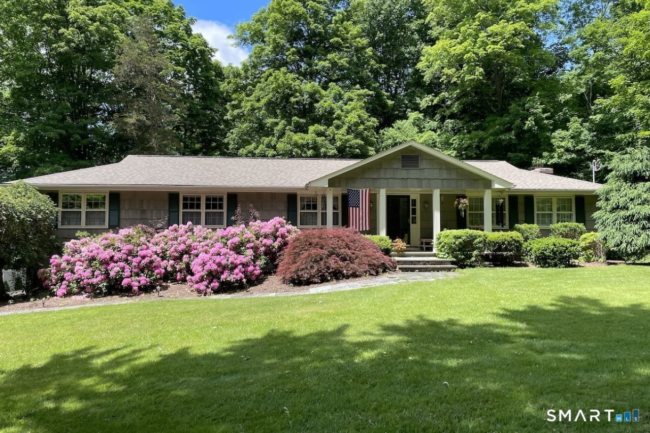 3 Hawthorne Hill, Newtown, CT 06470 Main Photo