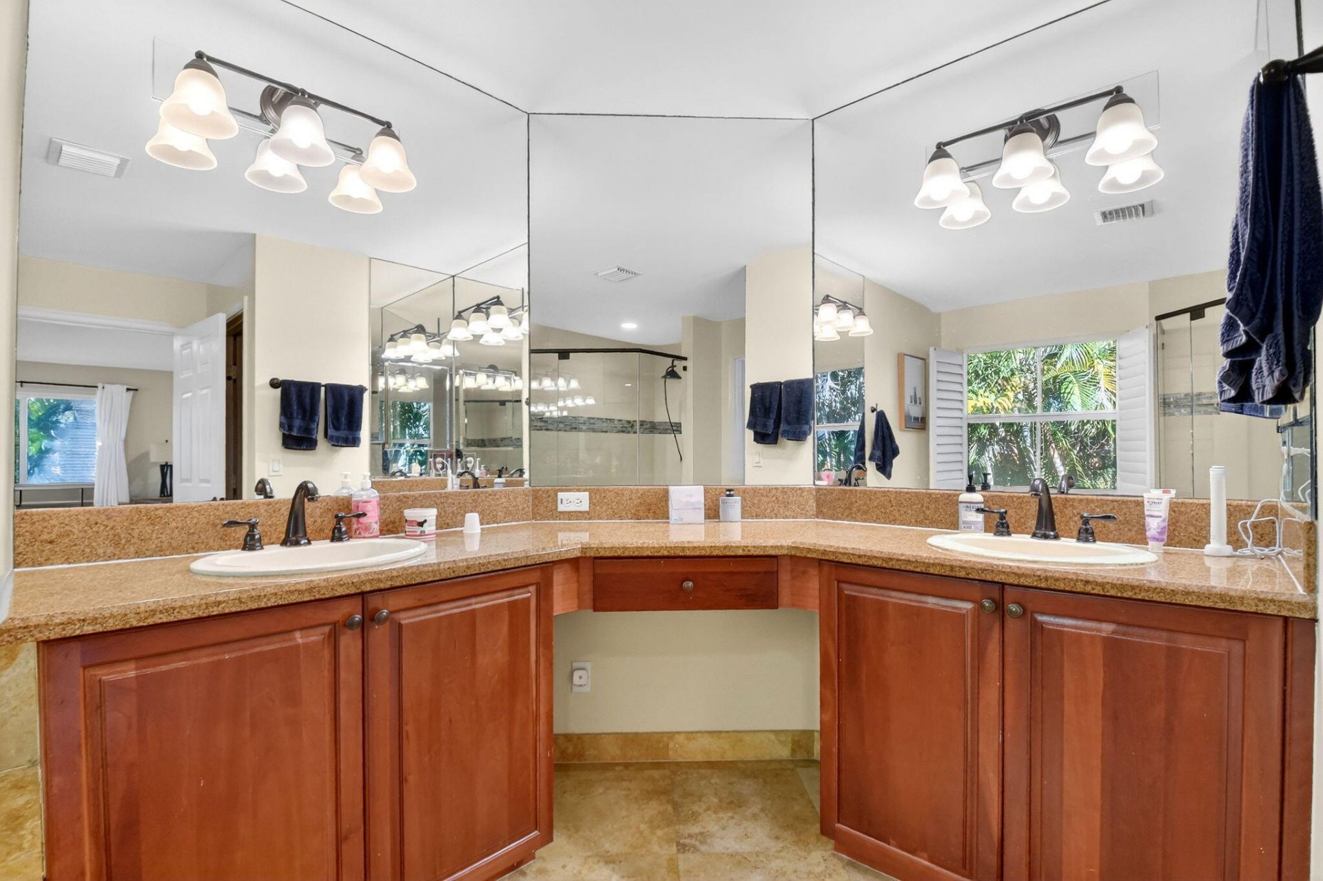 106 Las Brisas Circle, Hypoluxo, FL 33462 Photo