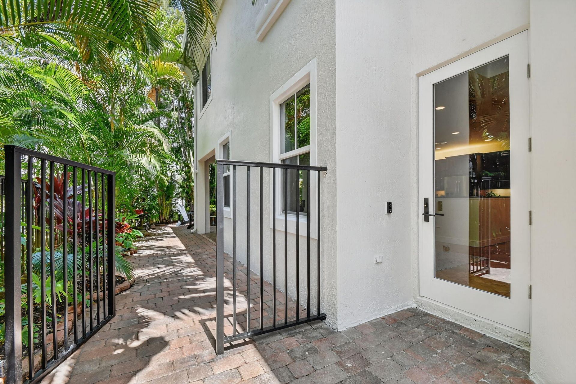 106 Las Brisas Circle, Hypoluxo, FL 33462 Photo