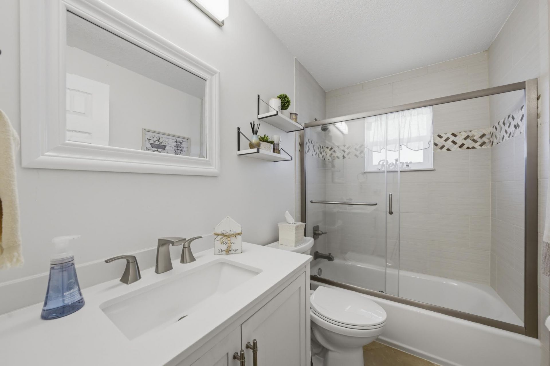 2390 SW 14th Avenue, Boynton Beach, FL 33426 Photo