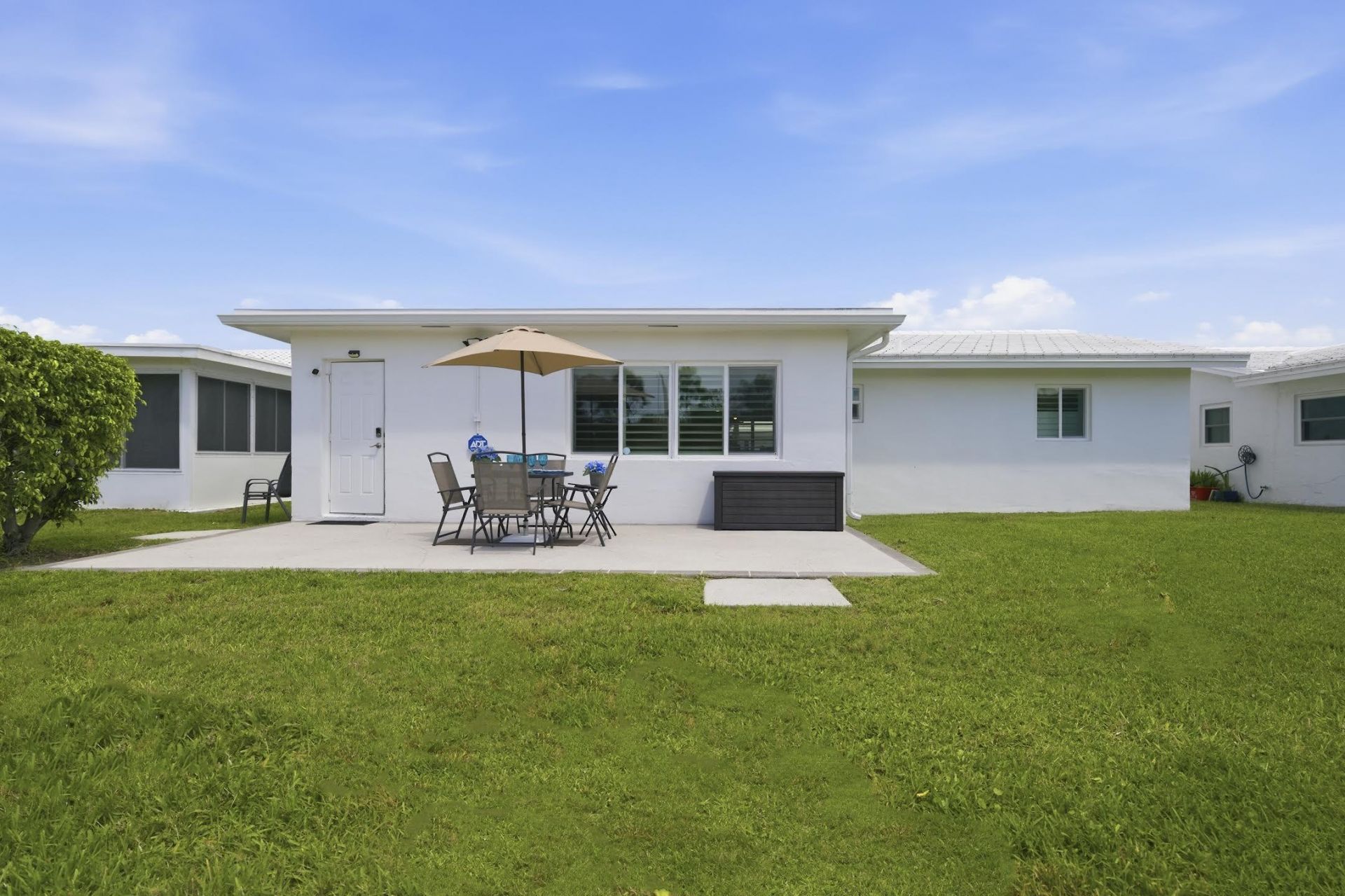 2390 SW 14th Avenue, Boynton Beach, FL 33426 Photo