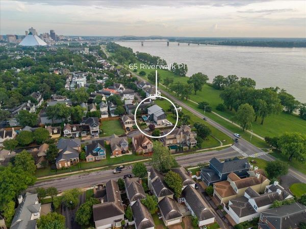 65 RIVERWALK PL, Memphis, TN 38103