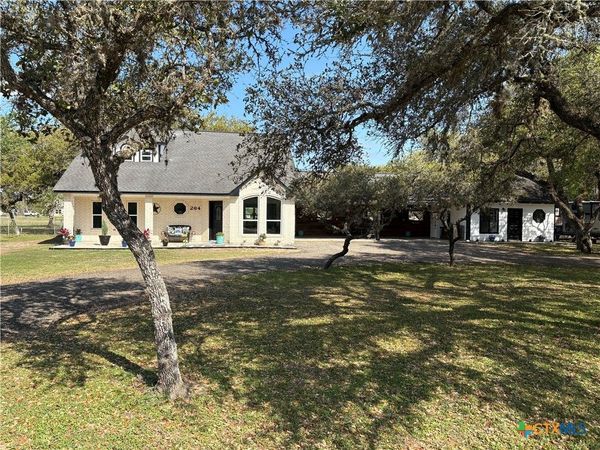 264 Live Oak Drive , Inez, TX 77968