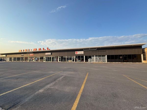 2419 N 1st Avenue, Escanaba, MI 49829