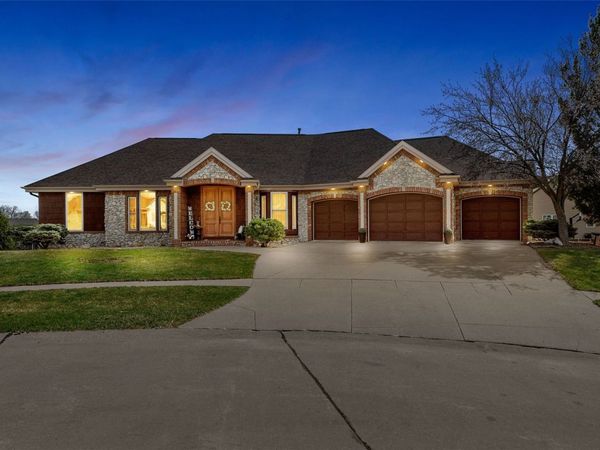 2661 Mulberry Court , Marion, IA 52302
