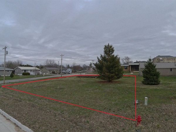 Lot 32 Mary Ingalls Subdivision , Vinton, IA 52349