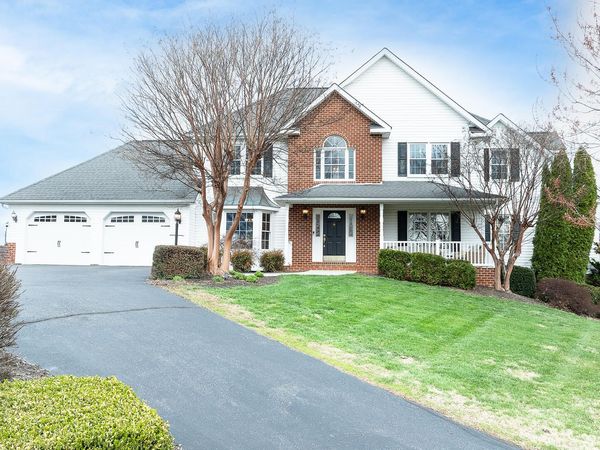 395 Sommersby LN , Troutville, VA 24175