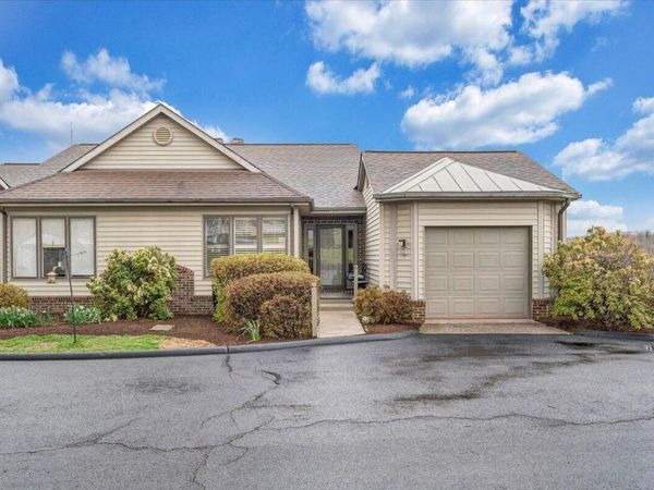 66 Scarlet ST , Hardy, VA 24101