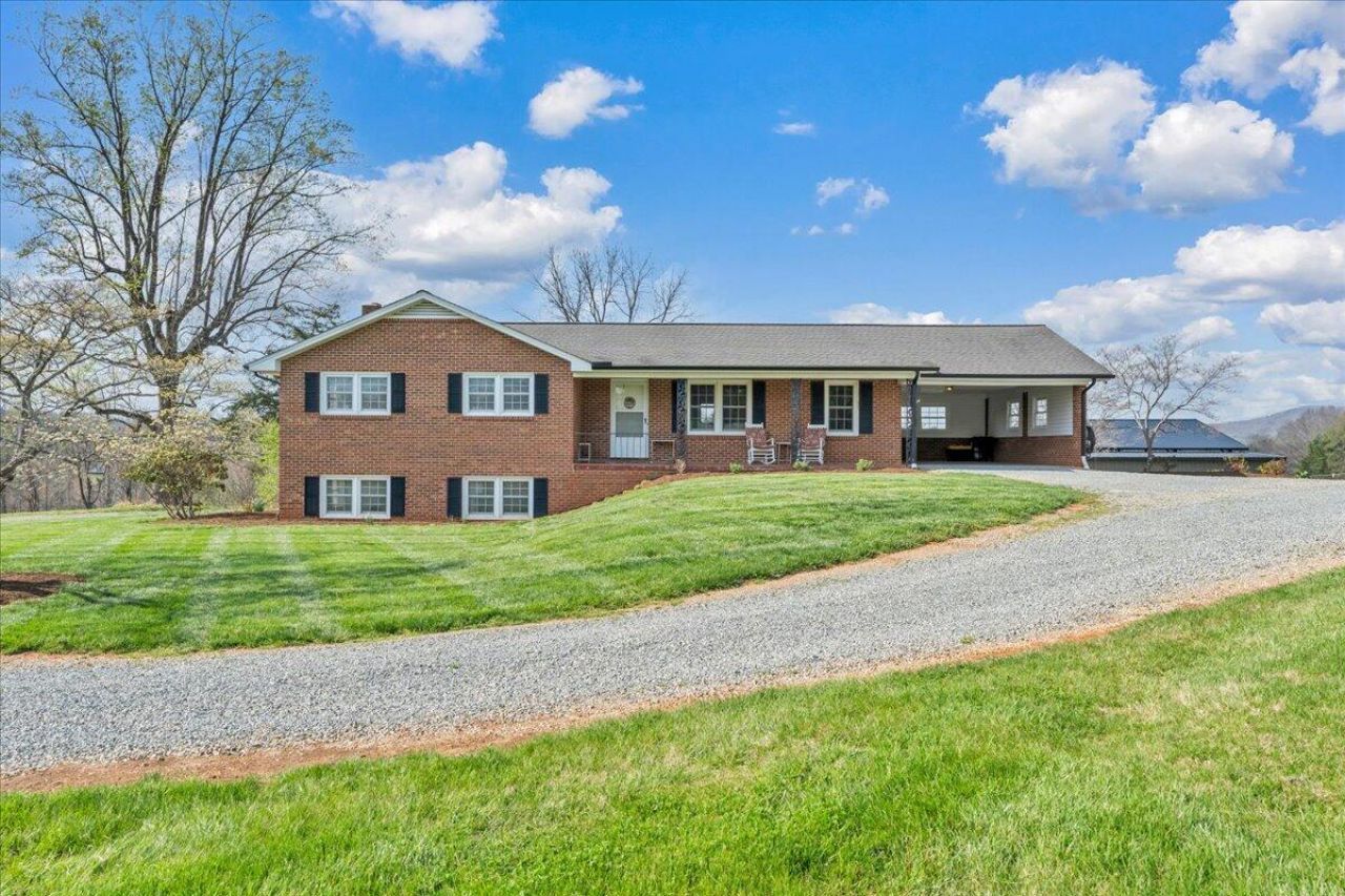 4660 Franklin St, Rocky Mount, VA 24151 Main Photo