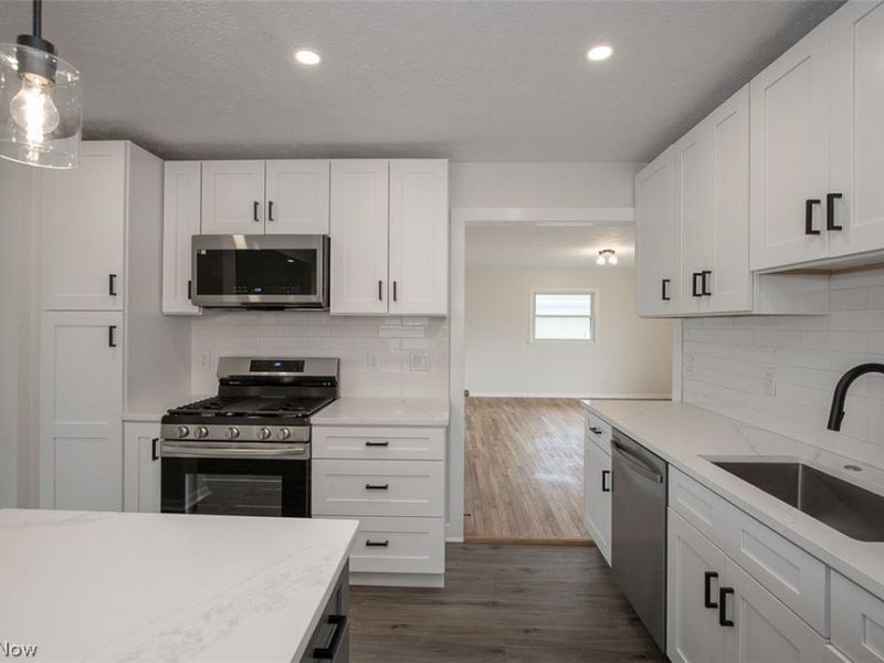 9613 Melody Lane , Brooklyn, OH 44144 Photo 10