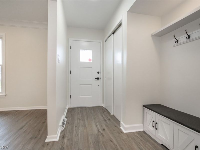 9613 Melody Lane , Brooklyn, OH 44144 Photo 2