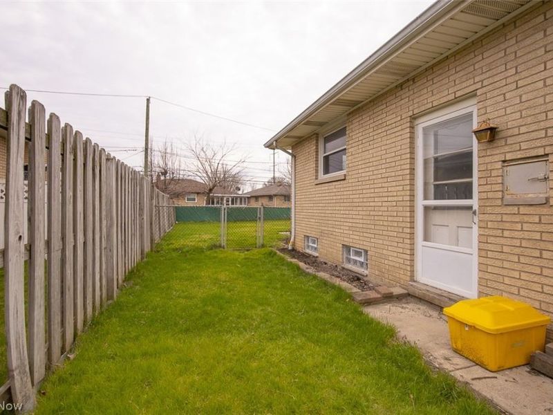 9613 Melody Lane , Brooklyn, OH 44144 Photo 30