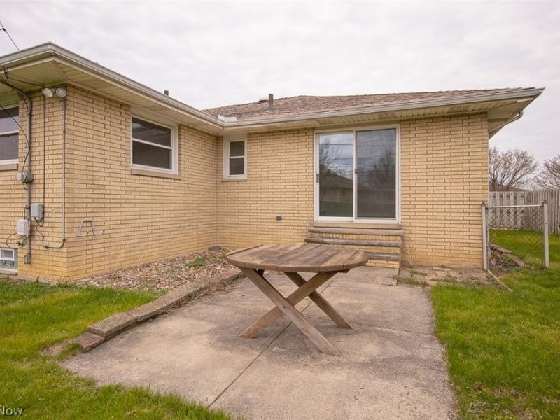 9613 Melody Lane , Brooklyn, OH 44144 Photo 32