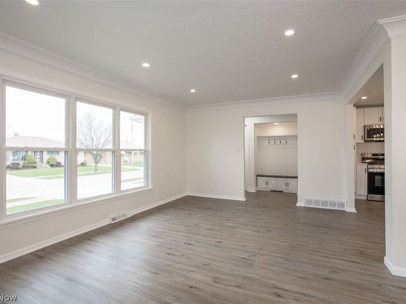 9613 Melody Lane , Brooklyn, OH 44144 Photo 5