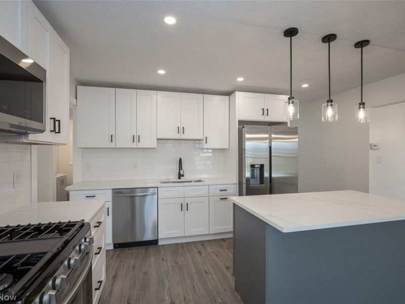 9613 Melody Lane , Brooklyn, OH 44144 Photo 8